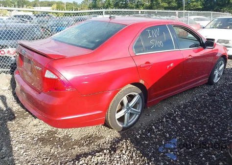 2010 Ford Fusion Sport z USA, uszkodzony, nr VIN 3FAHP0KC0AR189245